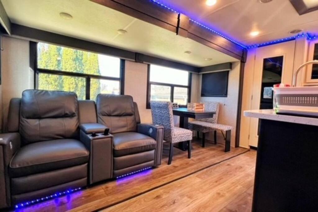 Luxury Glamping Near Idaho Event Center In Nampa Apartment Exterior photo